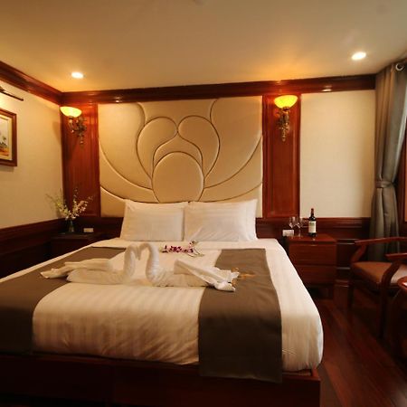 Calypso Cruises Hotel Cat Hai Bagian luar foto