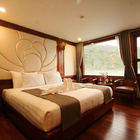 Calypso Cruises Hotel Cat Hai Bagian luar foto