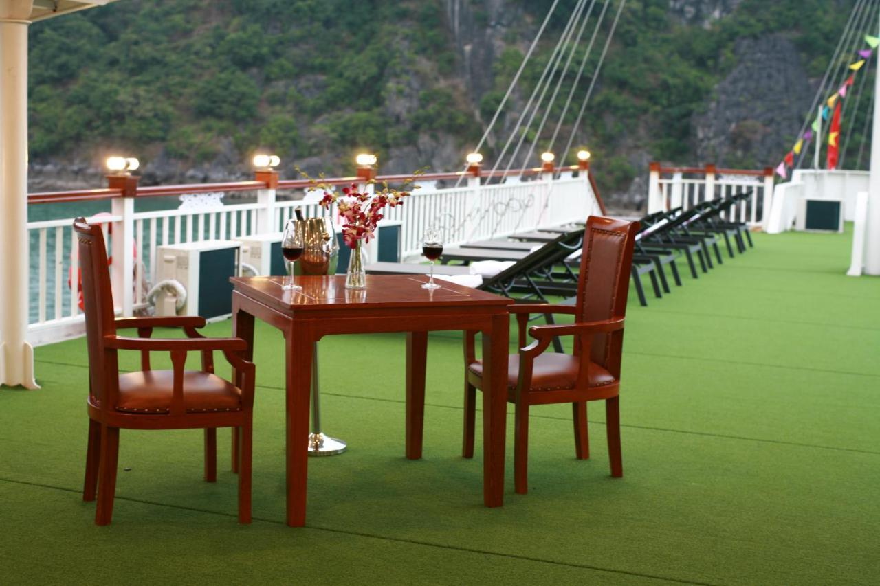 Calypso Cruises Hotel Cat Hai Bagian luar foto