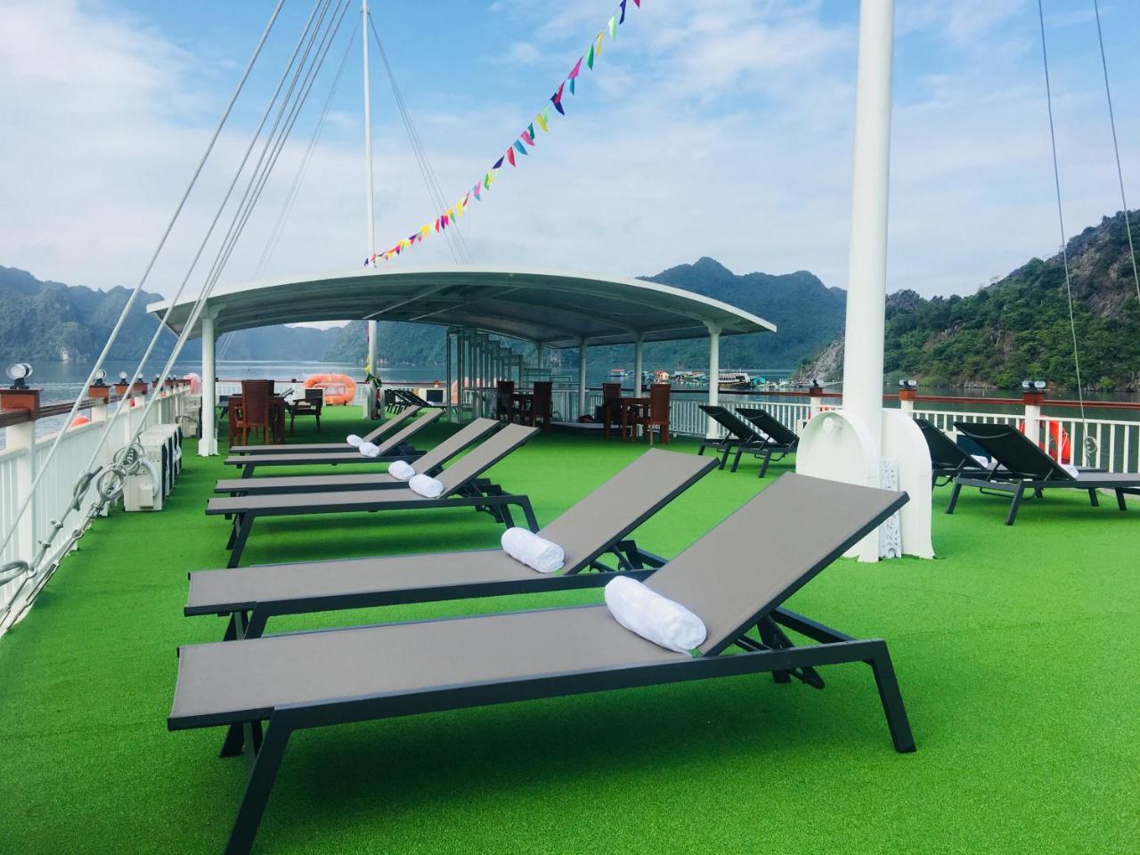 Calypso Cruises Hotel Cat Hai Bagian luar foto