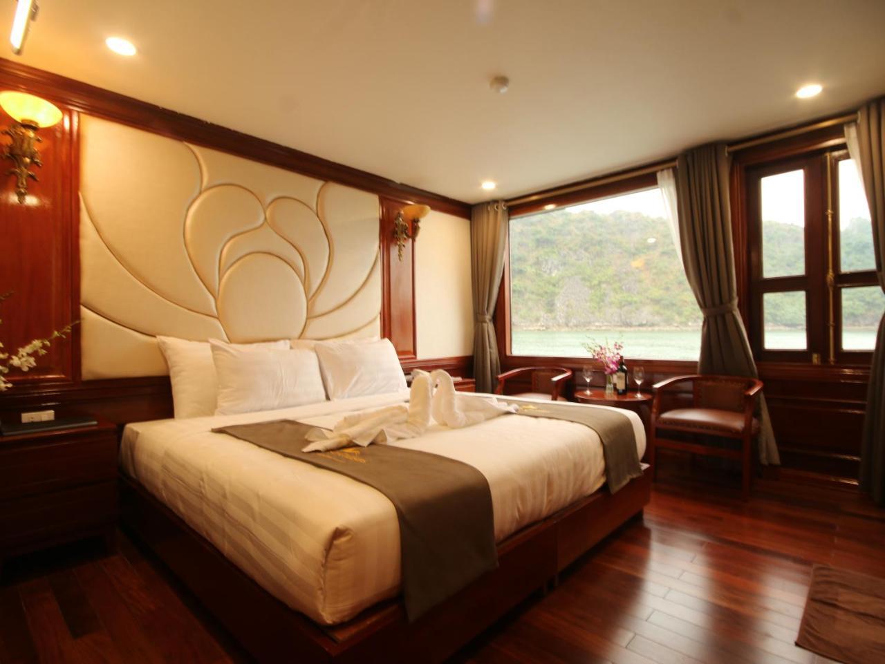 Calypso Cruises Hotel Cat Hai Bagian luar foto